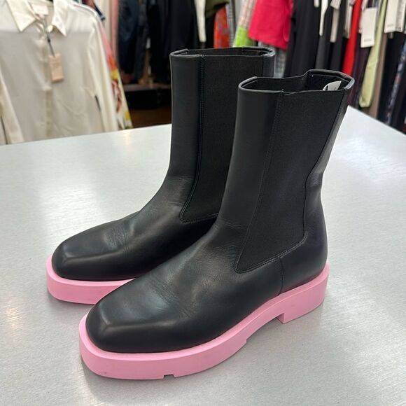 Givenchy boots 🌸 - Picture 1 of 11